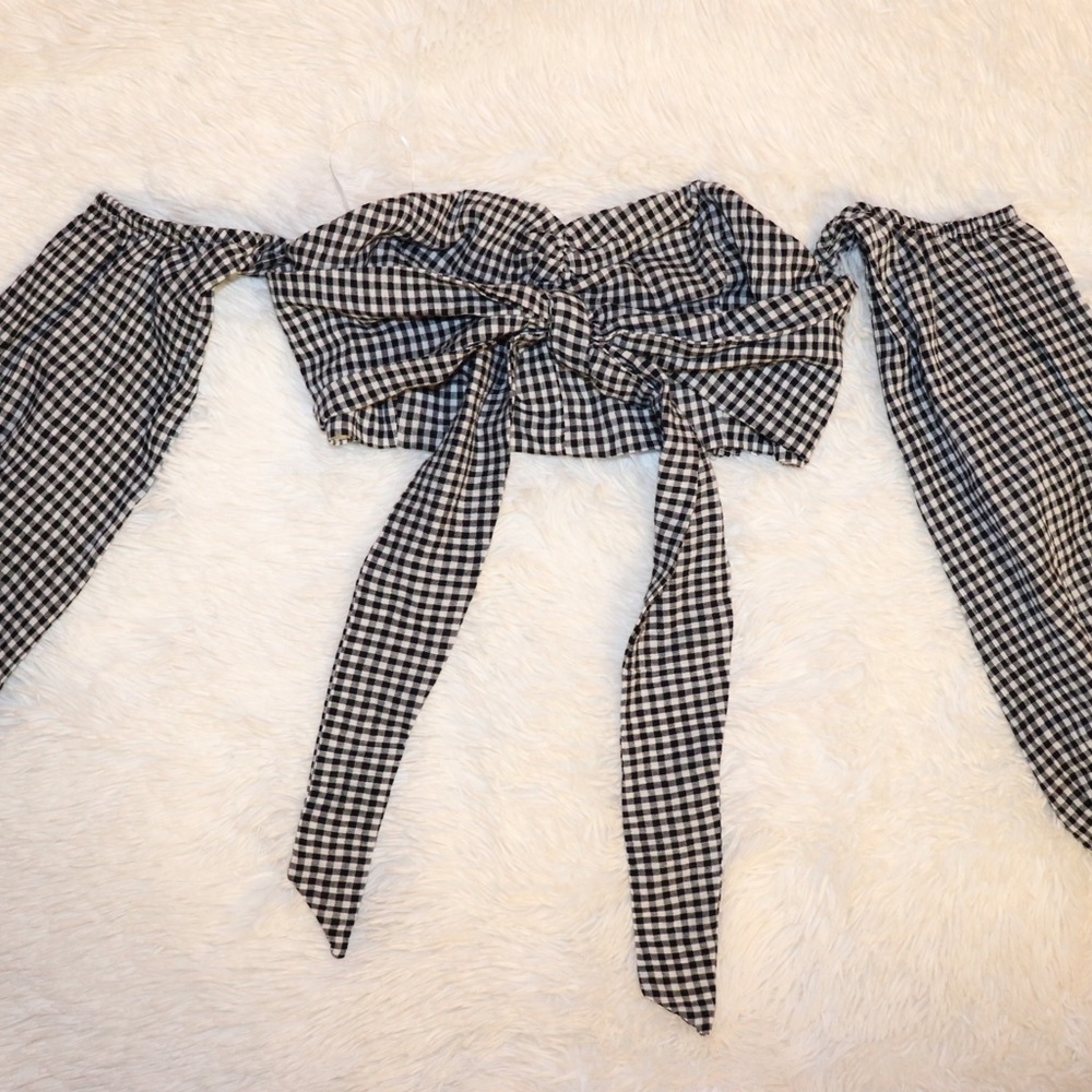 Off the shoulder gingham print crop top